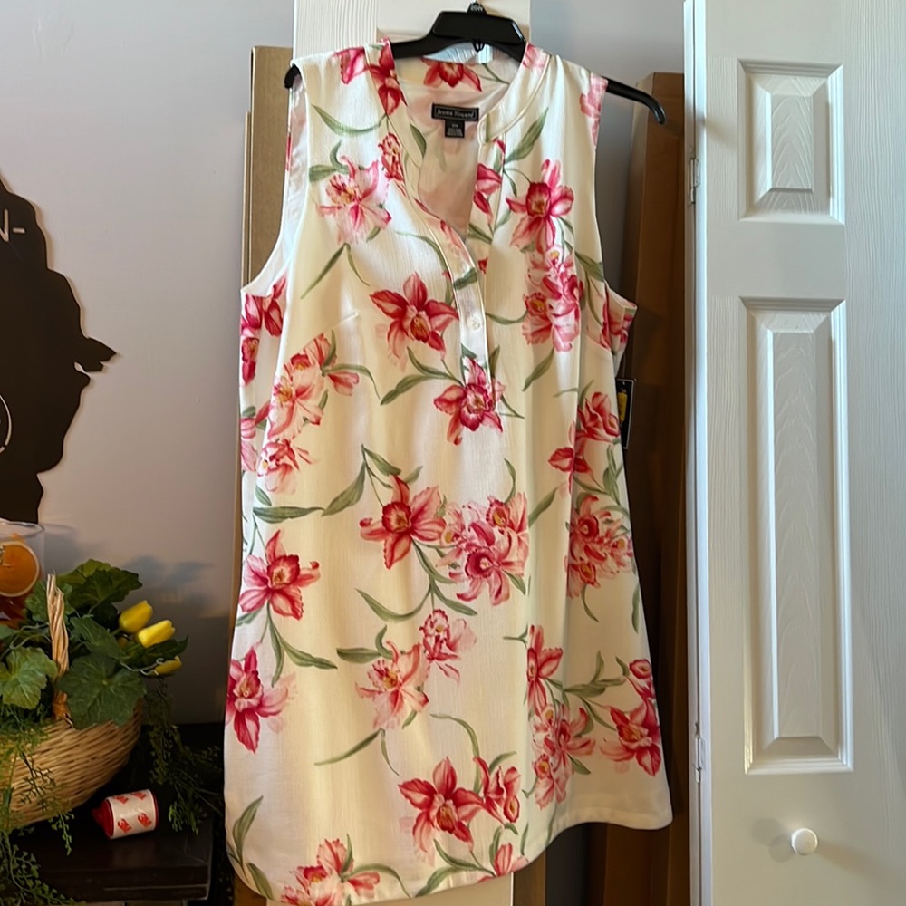 20 W new with tags never worn